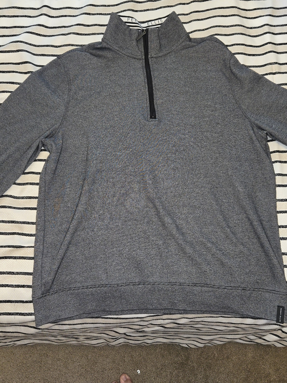Perry Ellis Men's Heather Gray Quarter-Zip Pullover